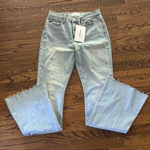 NWT Le high Flaire Frame Light Blue High-Rise Flare Jeans with Raw Hem